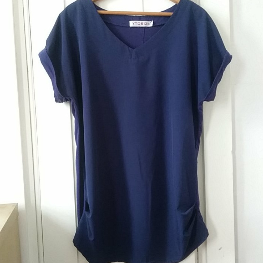 3/$15! Navy short sleeve blouse